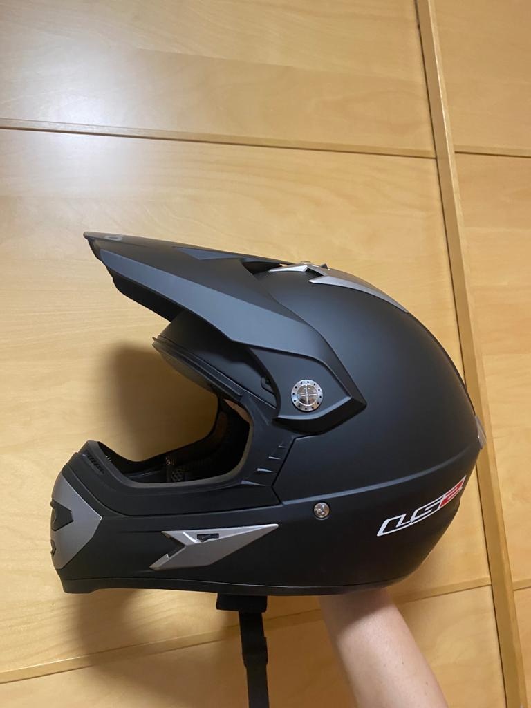 Helma nepoužitá bílá,  černá