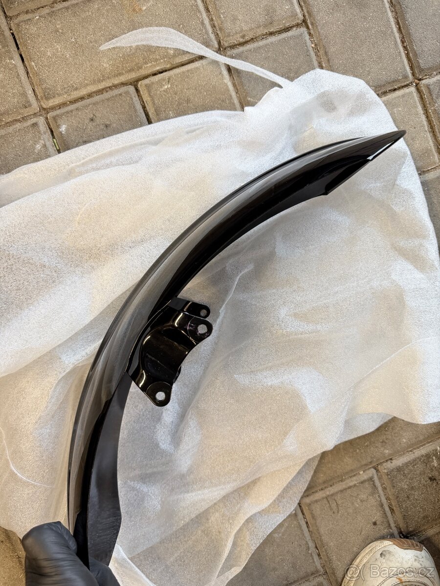 Přední originální blatník TRIUMPH na Bonneville Bobber