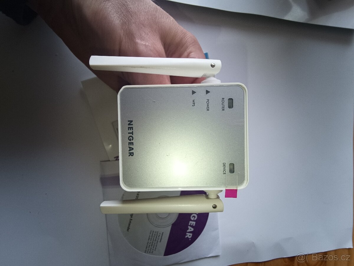 Netgear EX2700 N300 WiFi opakovač, repeater