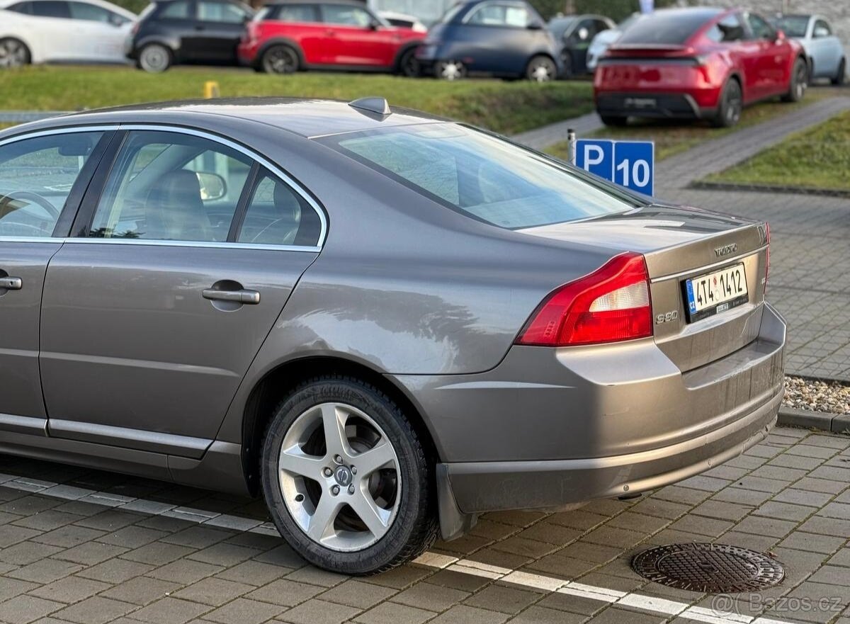 Volvo S80