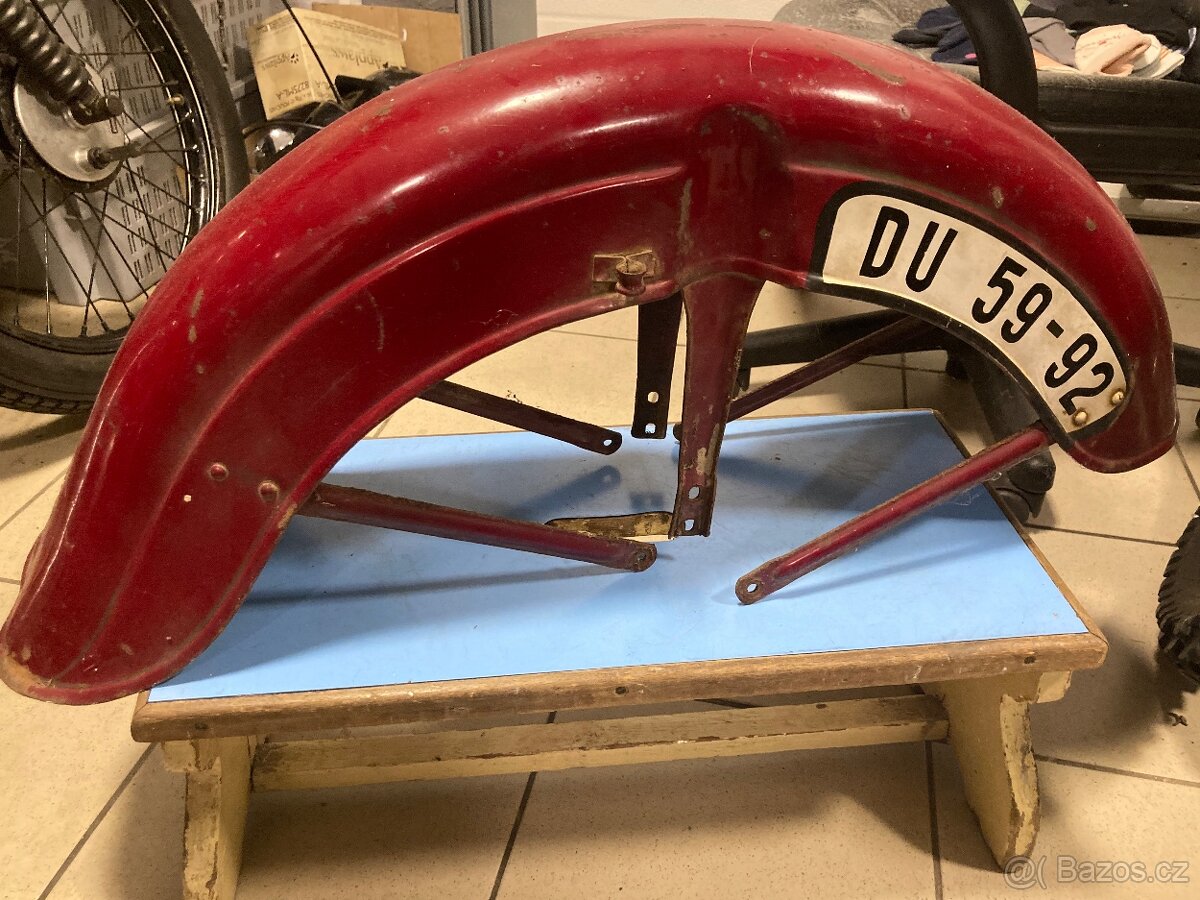 Jawa 250,350 typ 353,354 přední blatnik