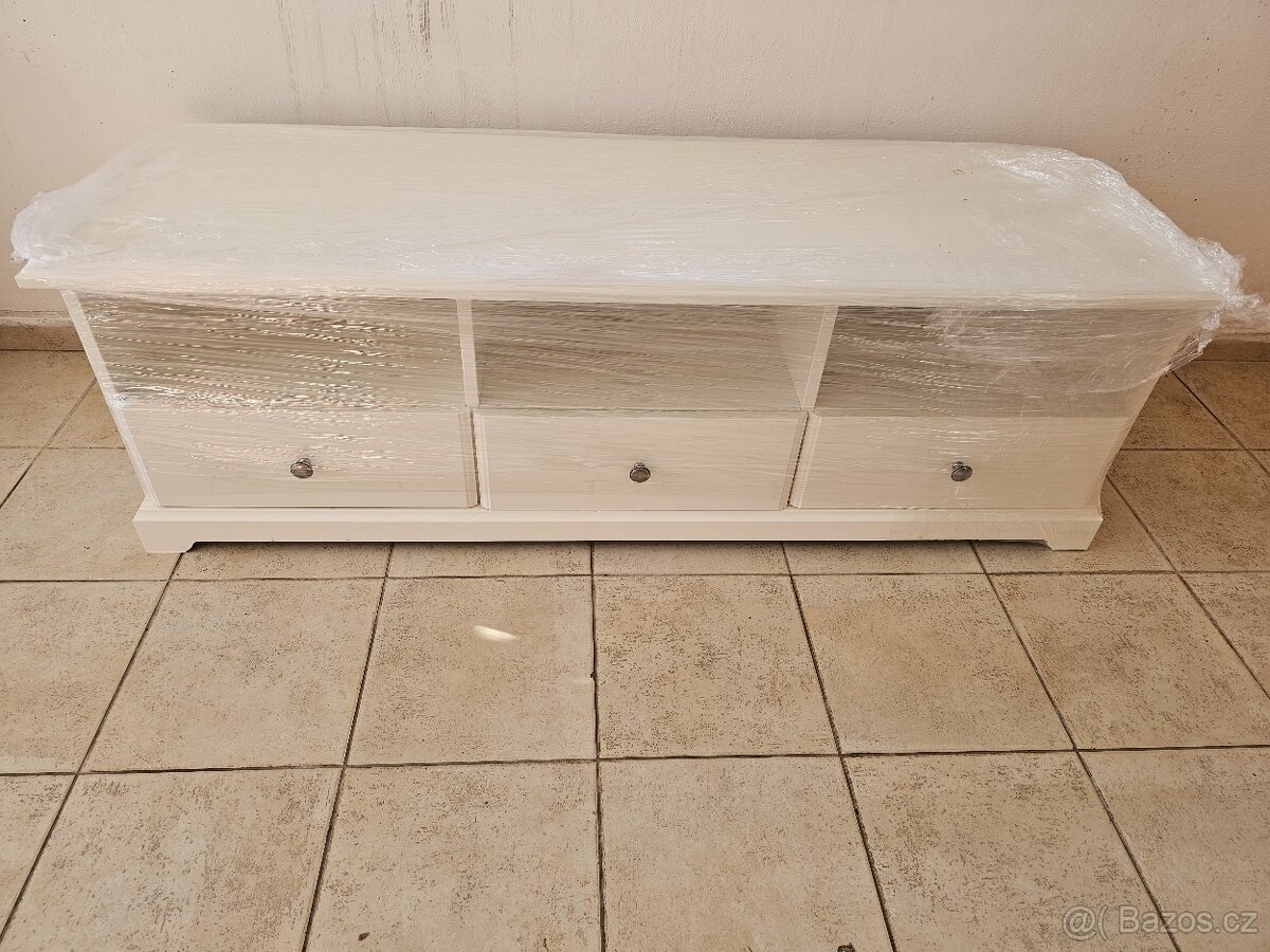 IKEA LIATORP TV stolek