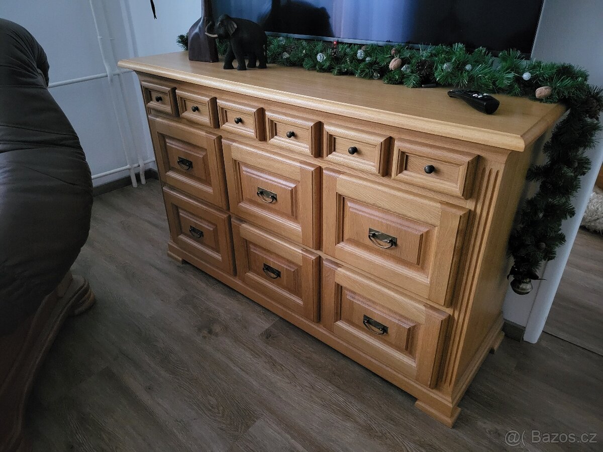 Komoda dubová