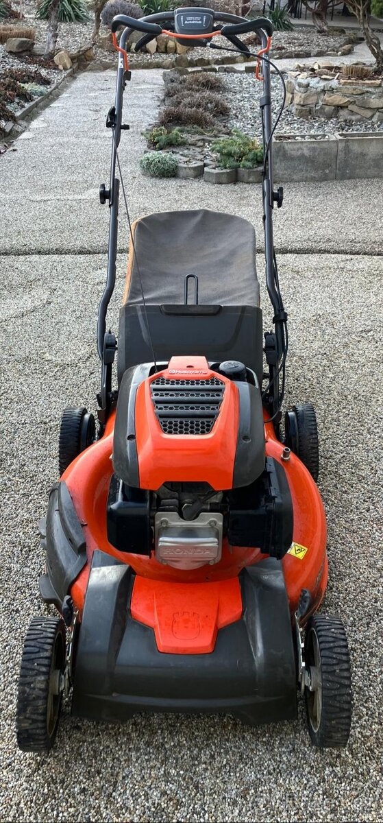 Husqvarna LC 356V