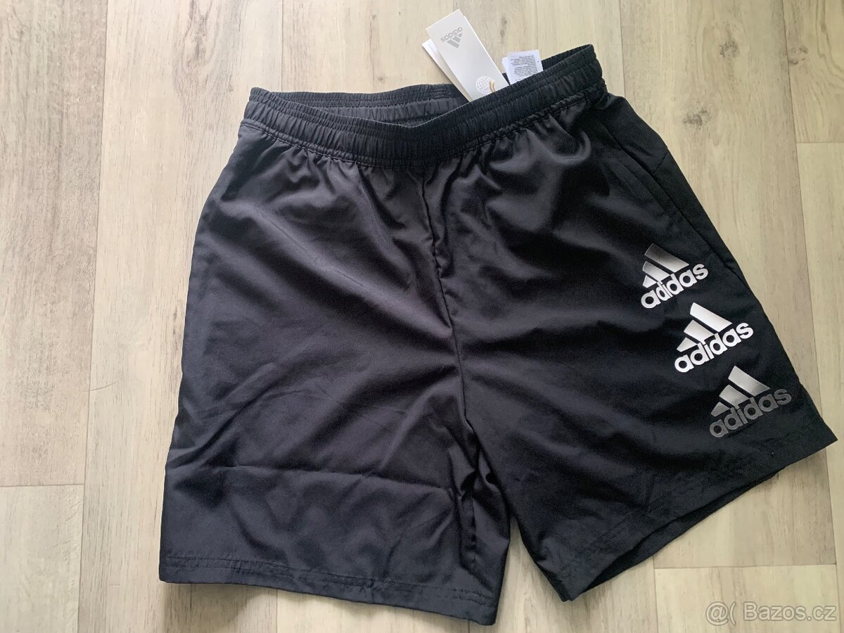 Nové Adidas Pánské/chlapecké šortky LOGO SHORT S 7" Černá