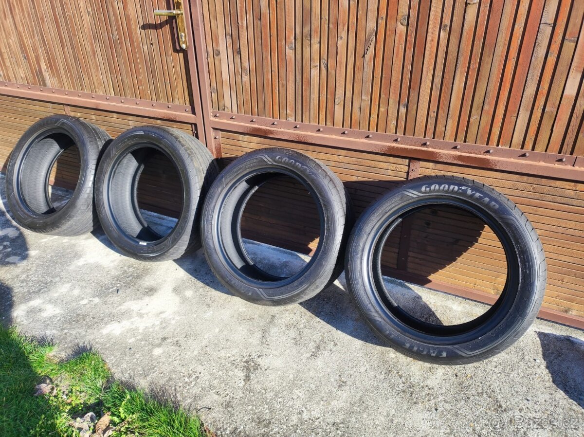 Letní pneu 245/45R18 Goodyear ,vyrobeno 2022