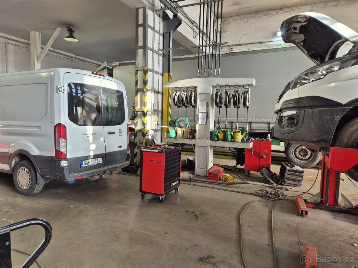 Automechanik, autoelektrikář
