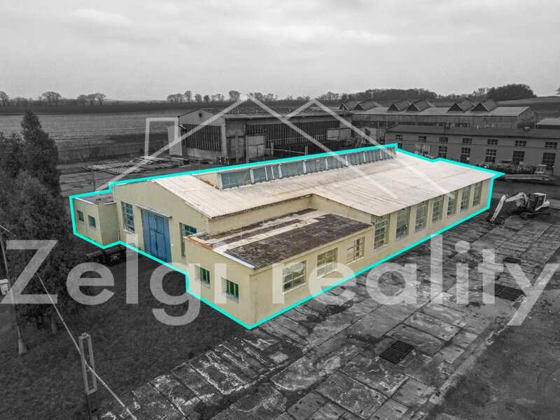 Pronájem haly - 1200m2 - v průmyslovém areálu - Kojetín - M