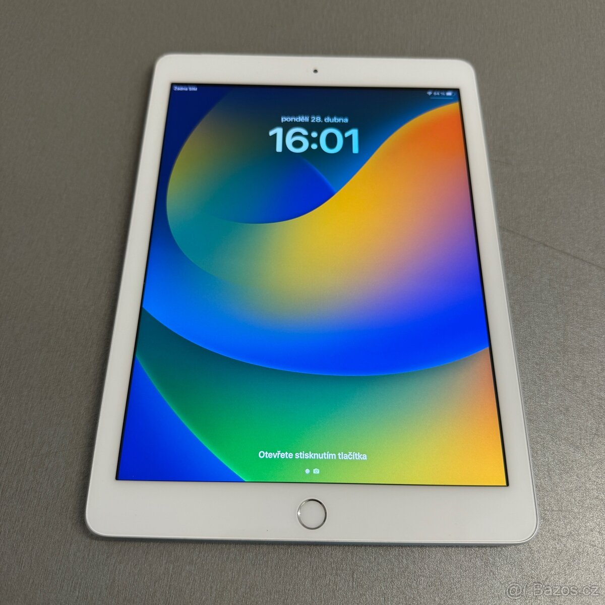 iPad 5 32GB cellular, pěkný stav, 12 měsíců záruka