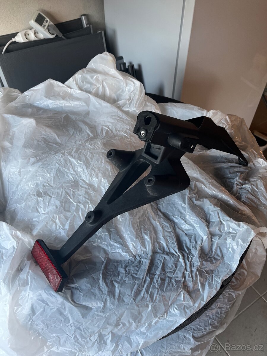 Originální držák spz Aprilia Tuono V4