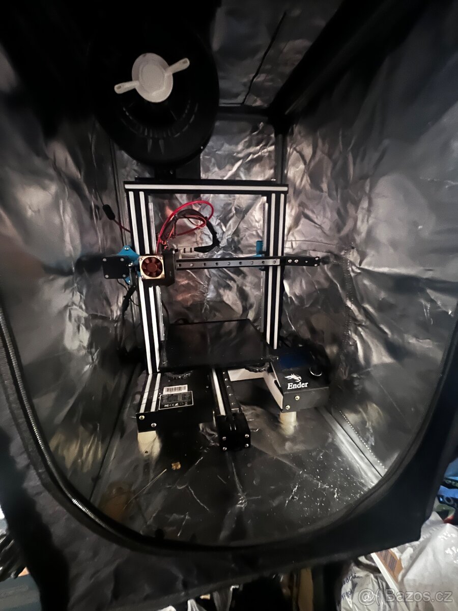 Ender 3 pro duál Z + box + materiál + náhradních dílů