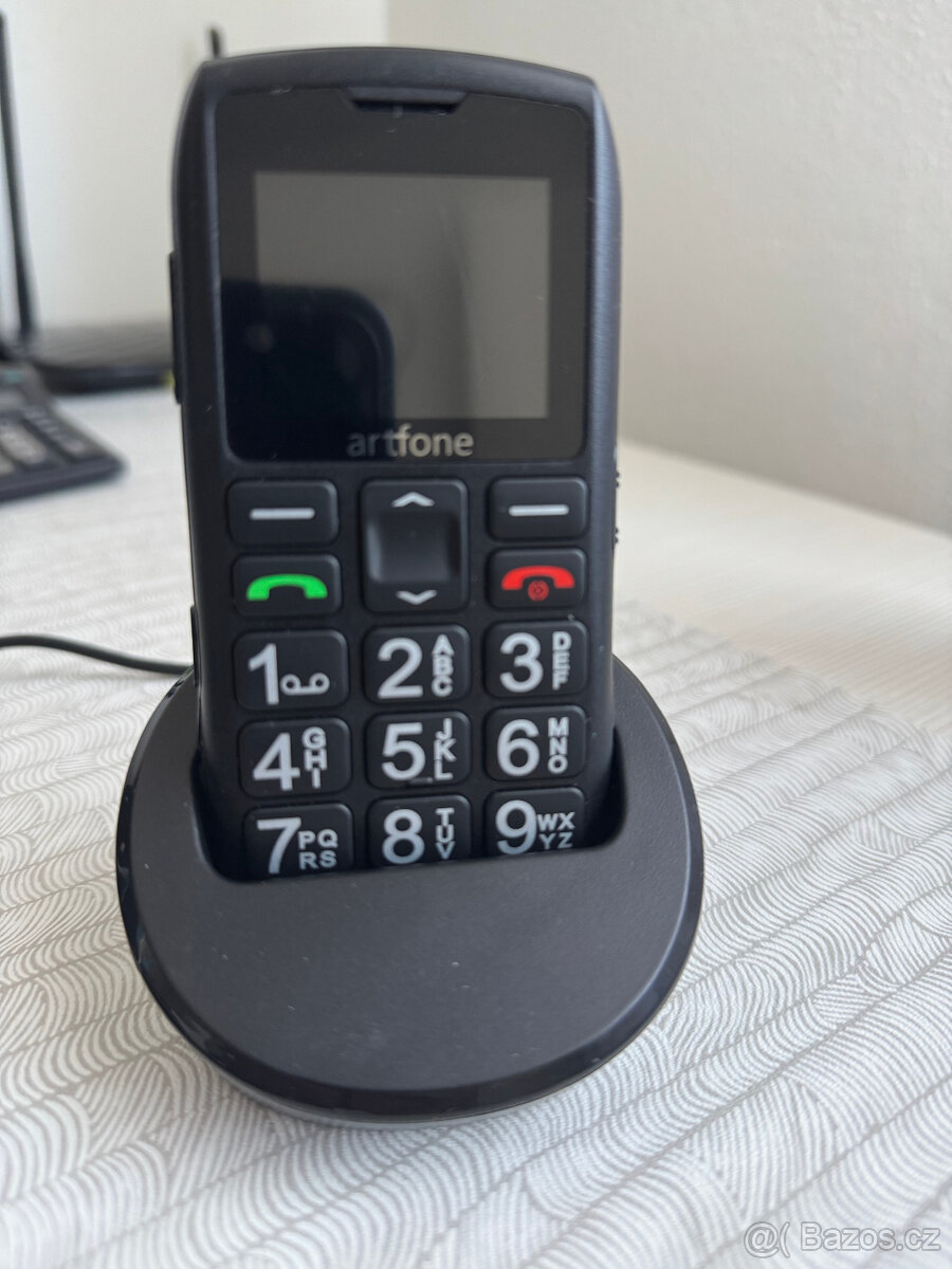 Mobilní telefon