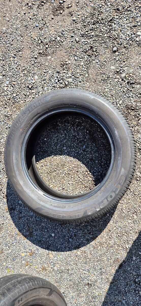 Sada letních pneu Bridgestone 235 55 R18 100H