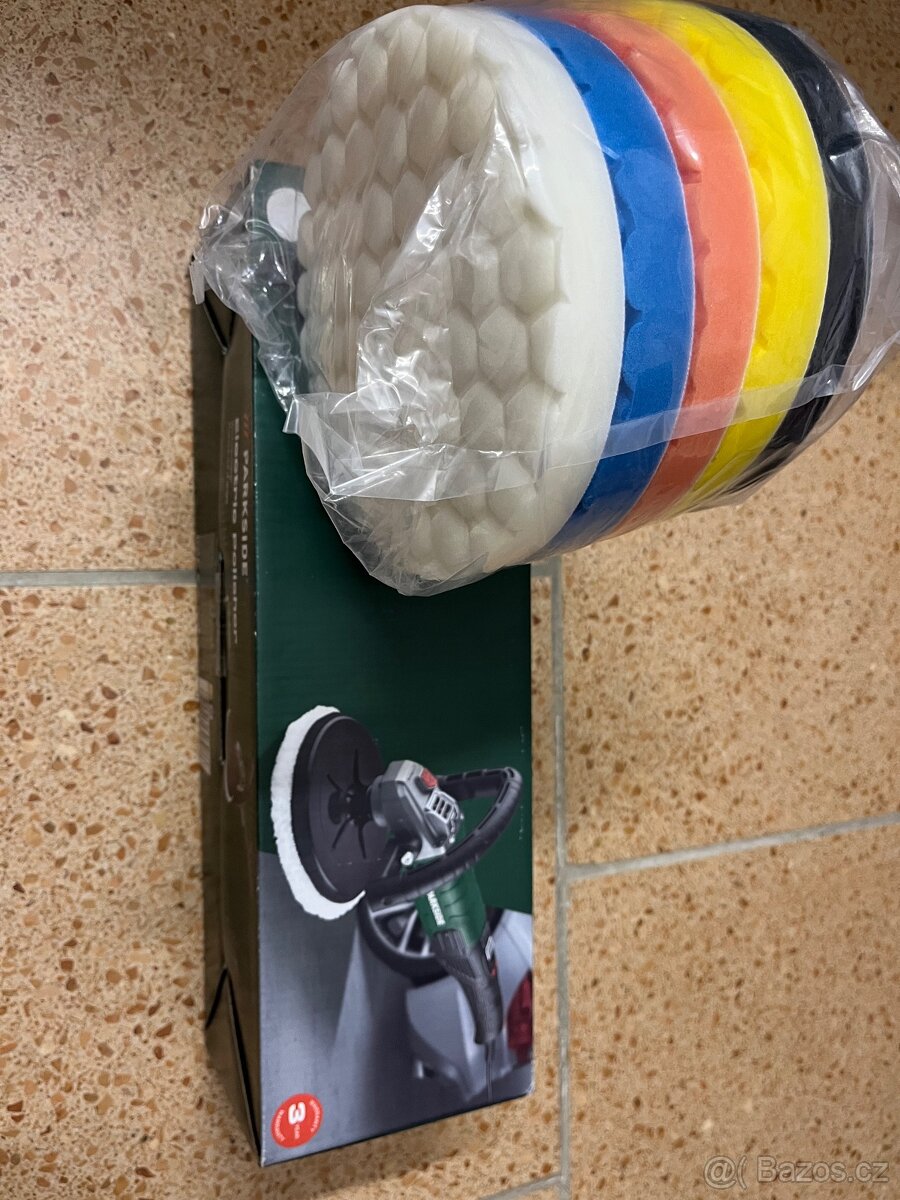 Uhlová leštička karoserií a laků