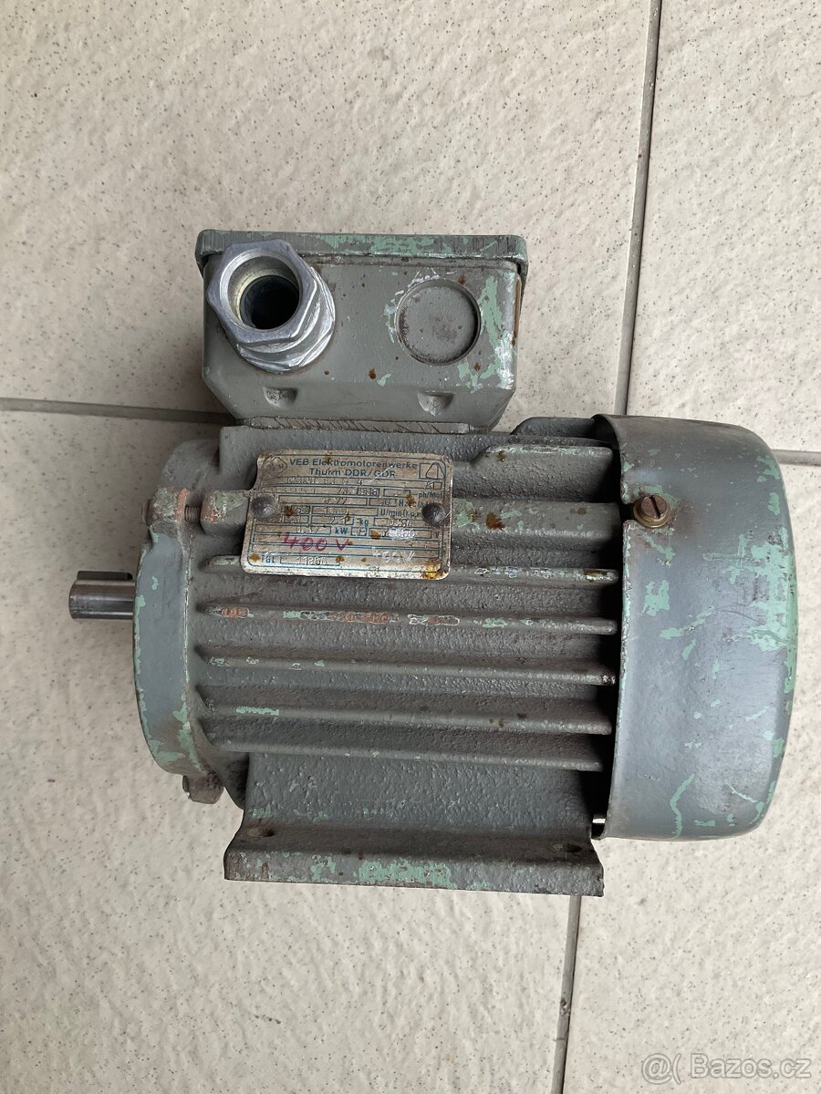 Motor VEB 3 fazovy motor 370W