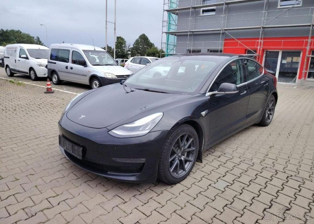 Tesla Model 3 LONG RANGE, DUAL MOTOR,4X4 elektro automat