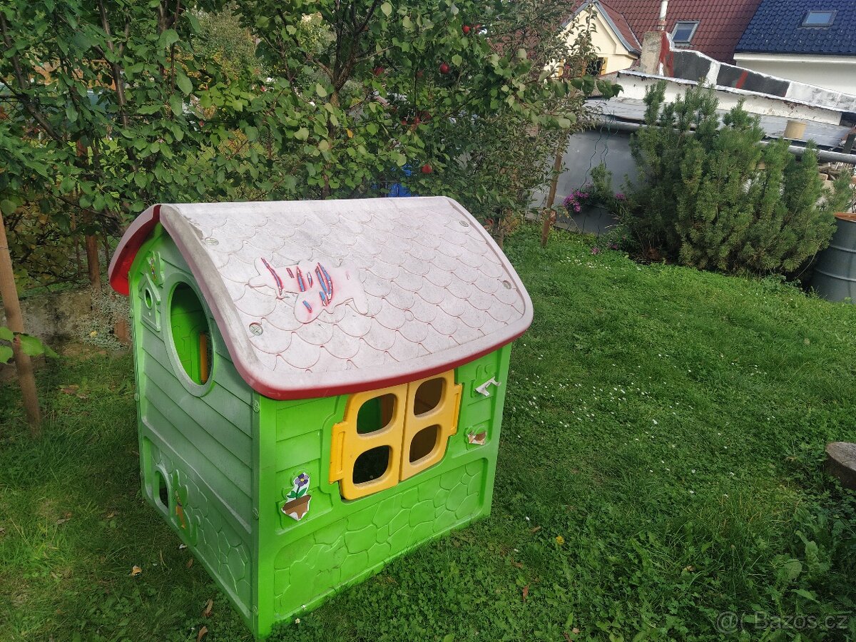 Dětský zahradní domeček