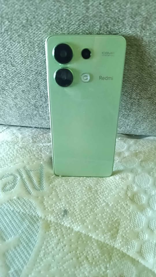 Prodám mobilní telefon redmi note 13