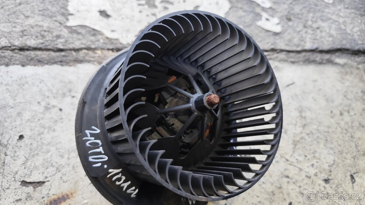 Ventilátor topení VW Passat B7