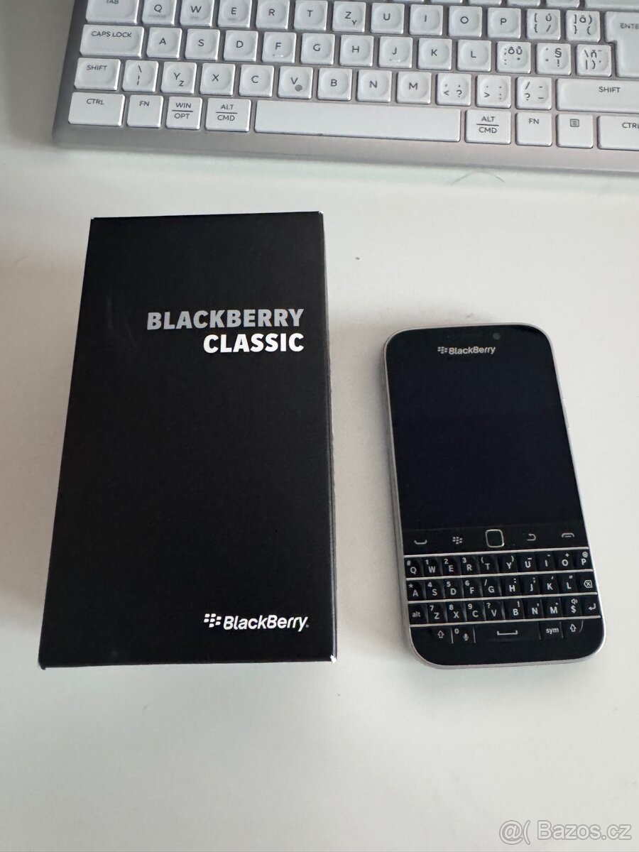 Blackberry Classic SQC100-1