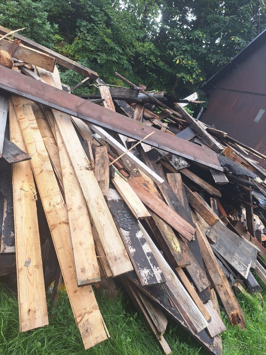 DŘEVO různé za ODVOZ