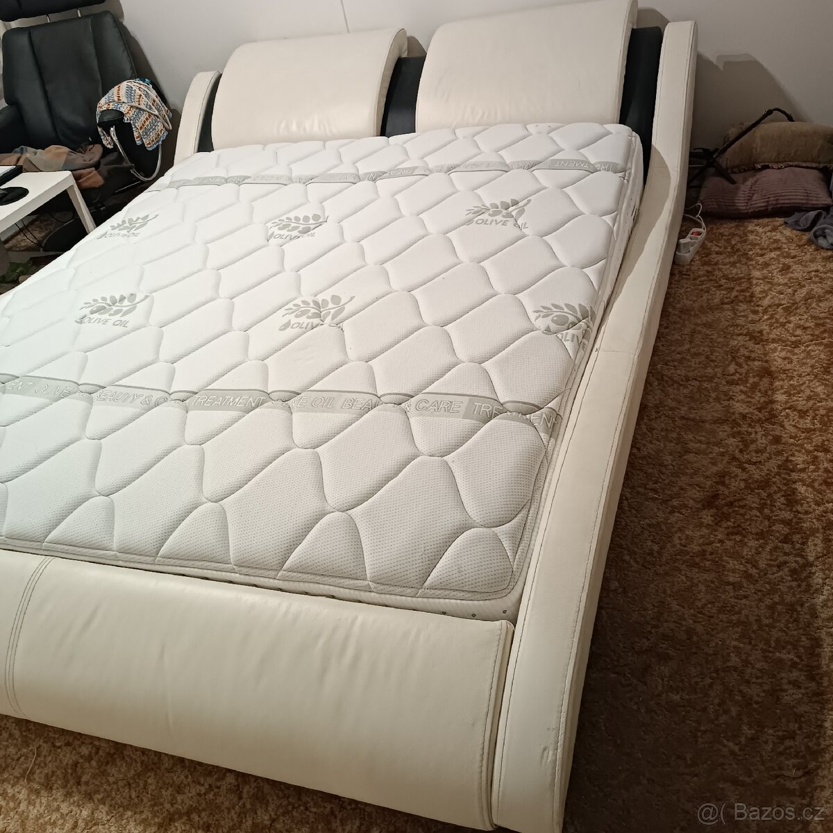 Postel 200x200 nový matrace