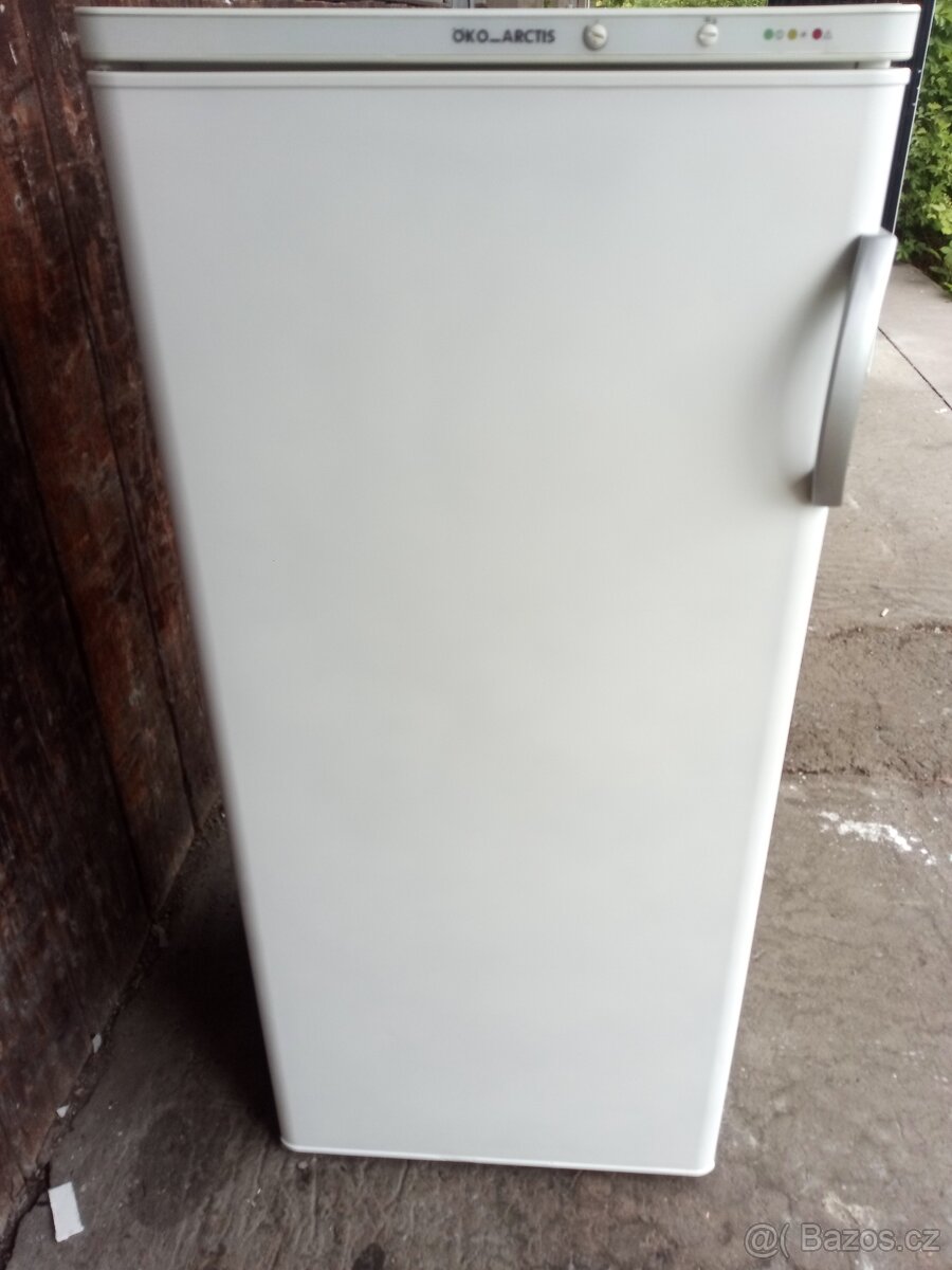 Mrazák AEG ( vyrobeno v Německu) na 5 šuplíků