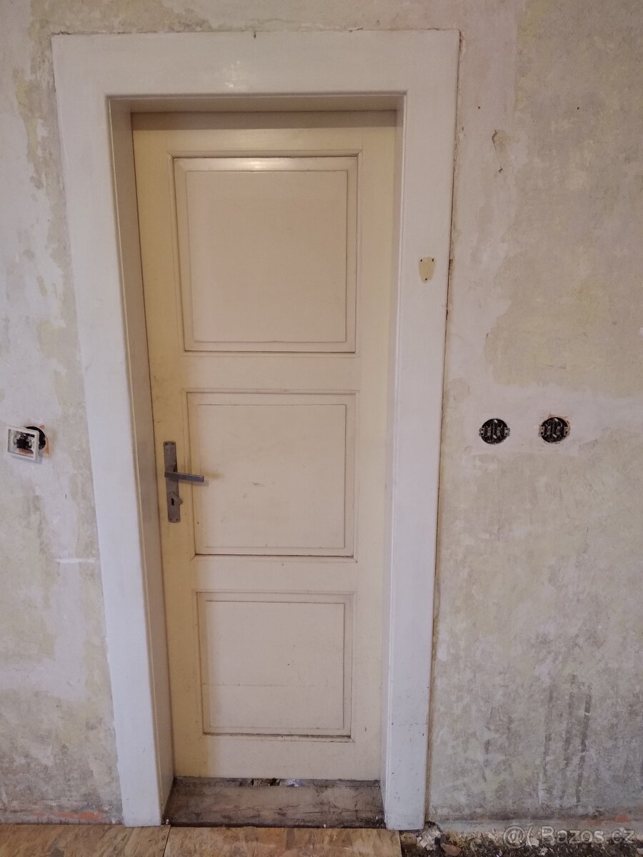 staré dveře 70L, obložky, dřevěné