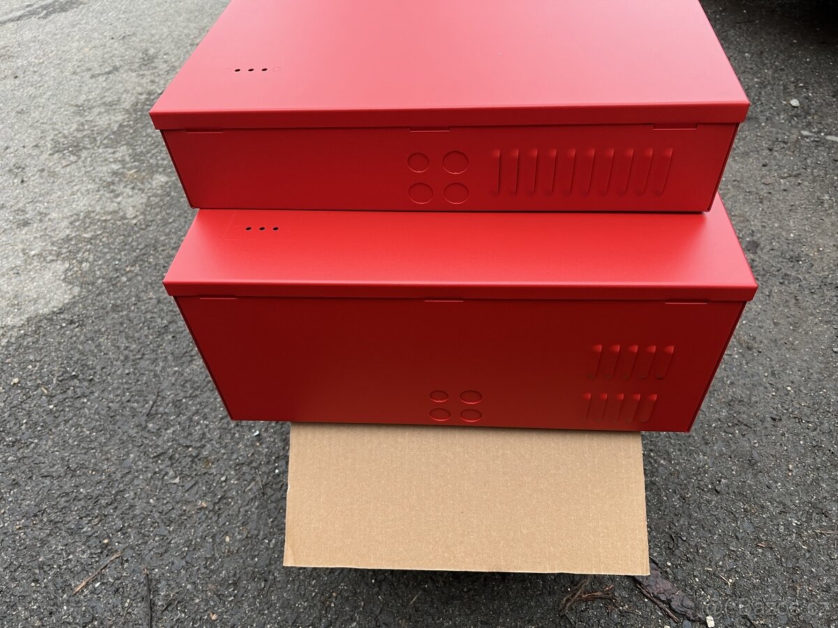 plechová skříň/rozvaděč