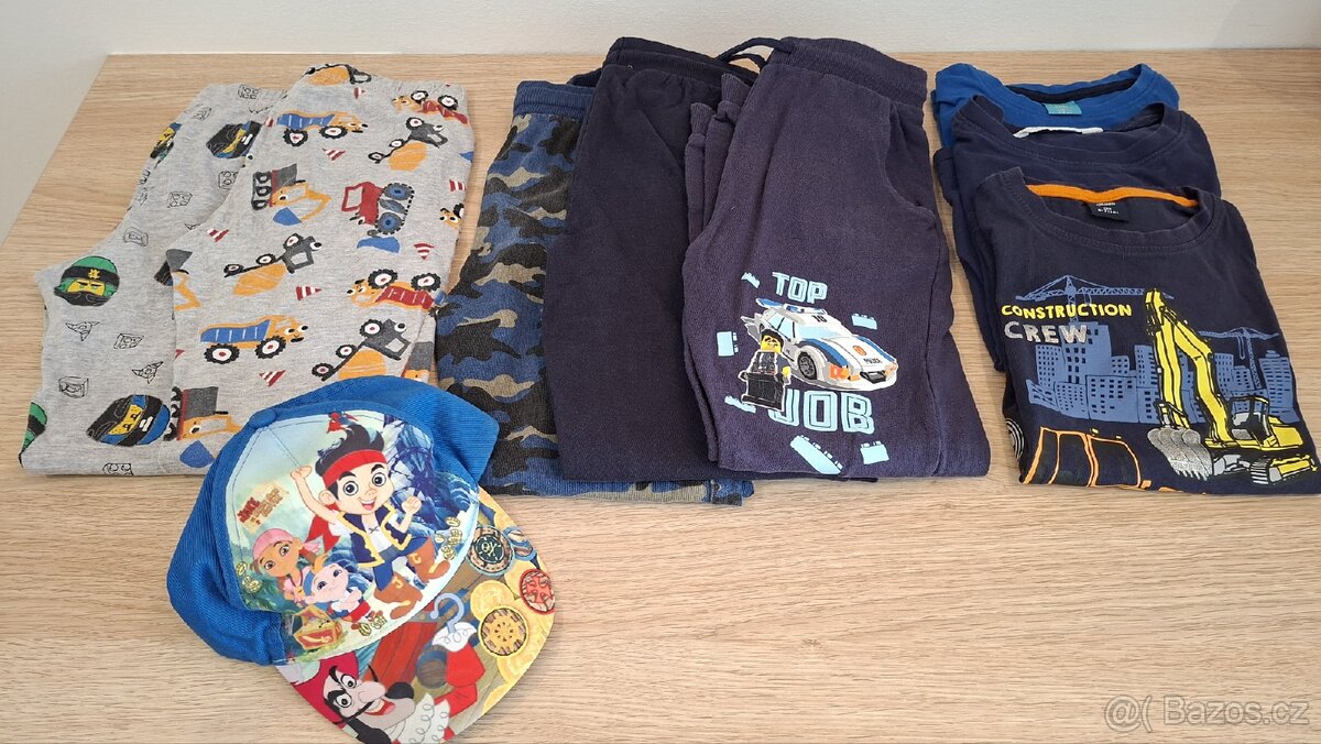 Chlapecké oblečení vel.122