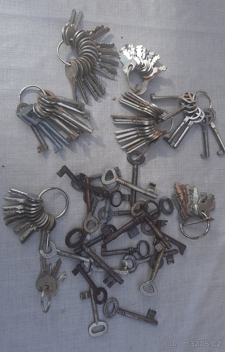 Směs klíčů, cca 120 ks