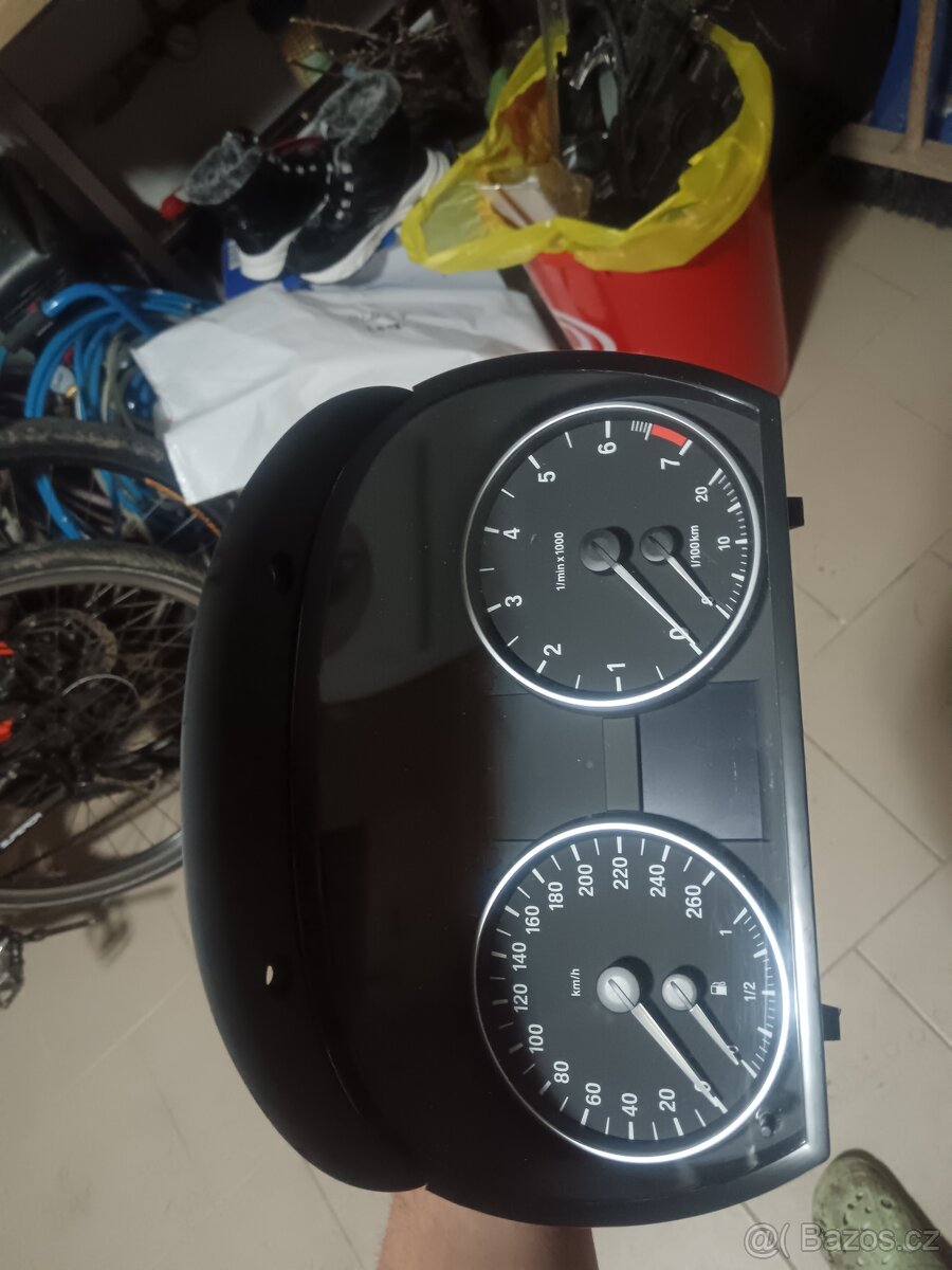 Budíky tachometr BMW E90/e91/e92/e93