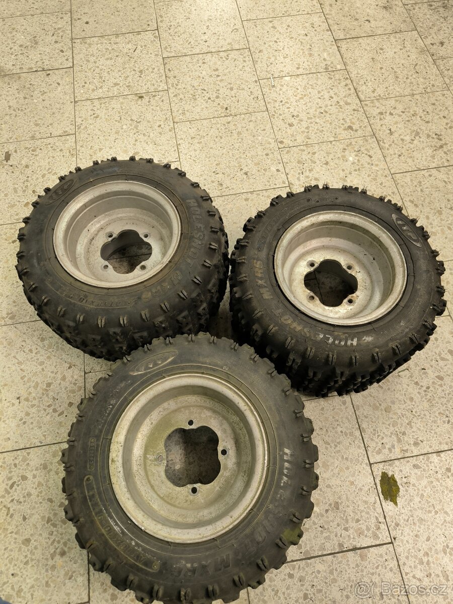 3x kola 4x115, pneu 18x10-9