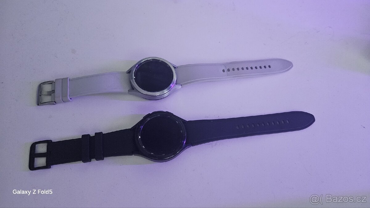 Samsung galaxy watch 4 classic 46mm bílé a černé