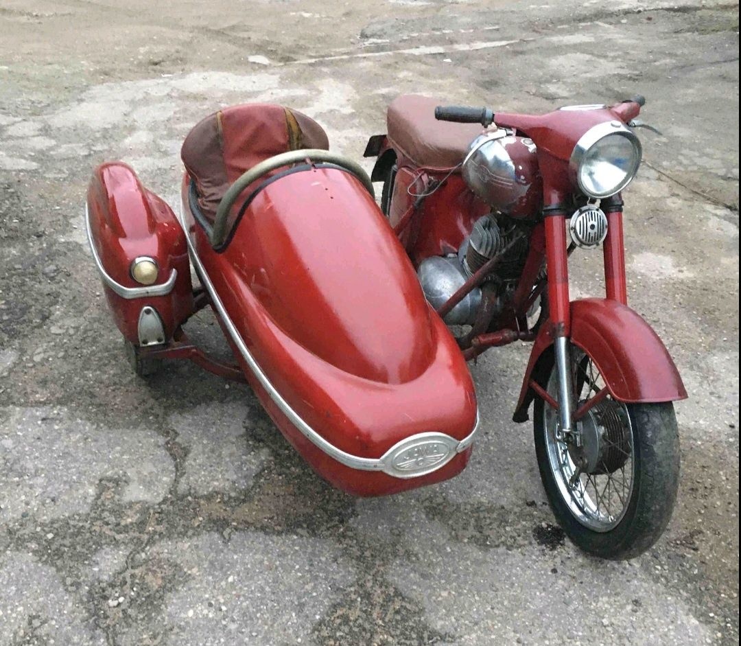 Jawa 350 se sidecar s Tp