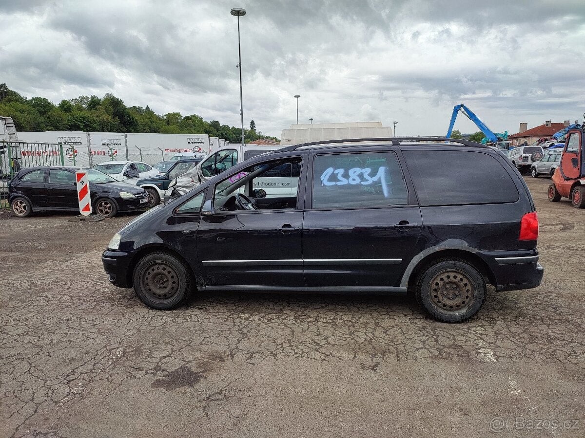 VW Sharan č. 23831