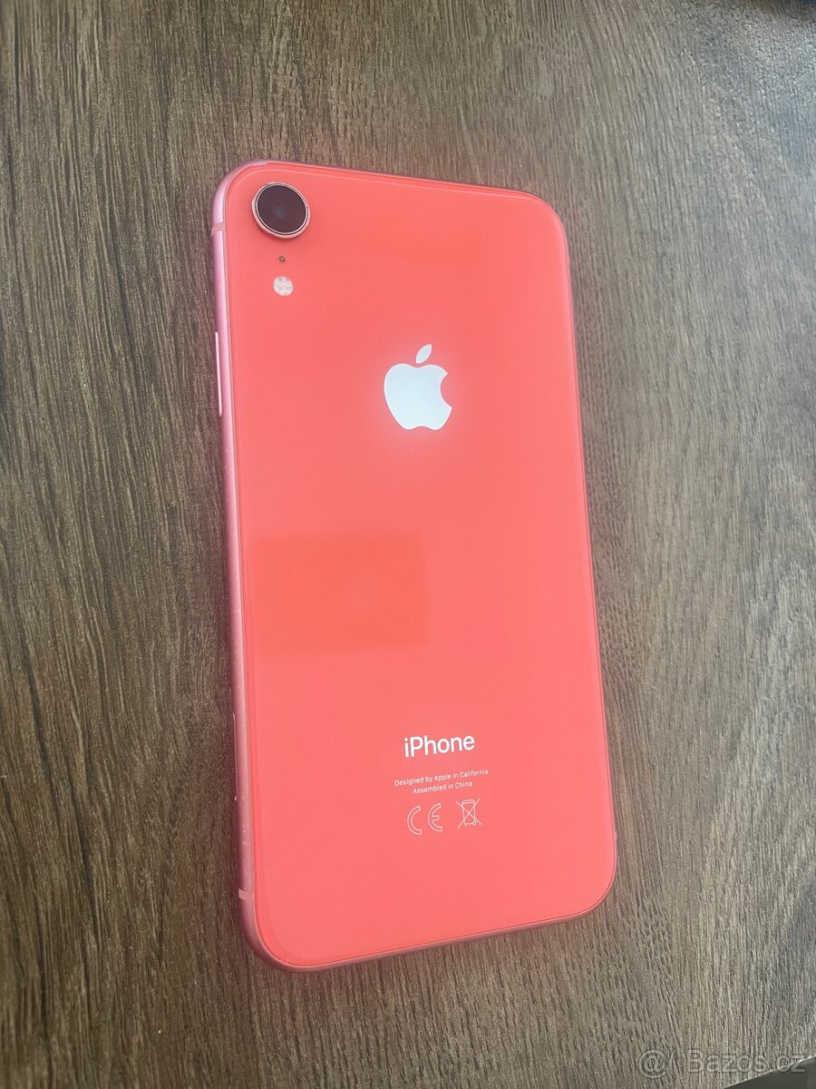 iPhone XR 64GB Coral – 98 % baterie – bez Face ID