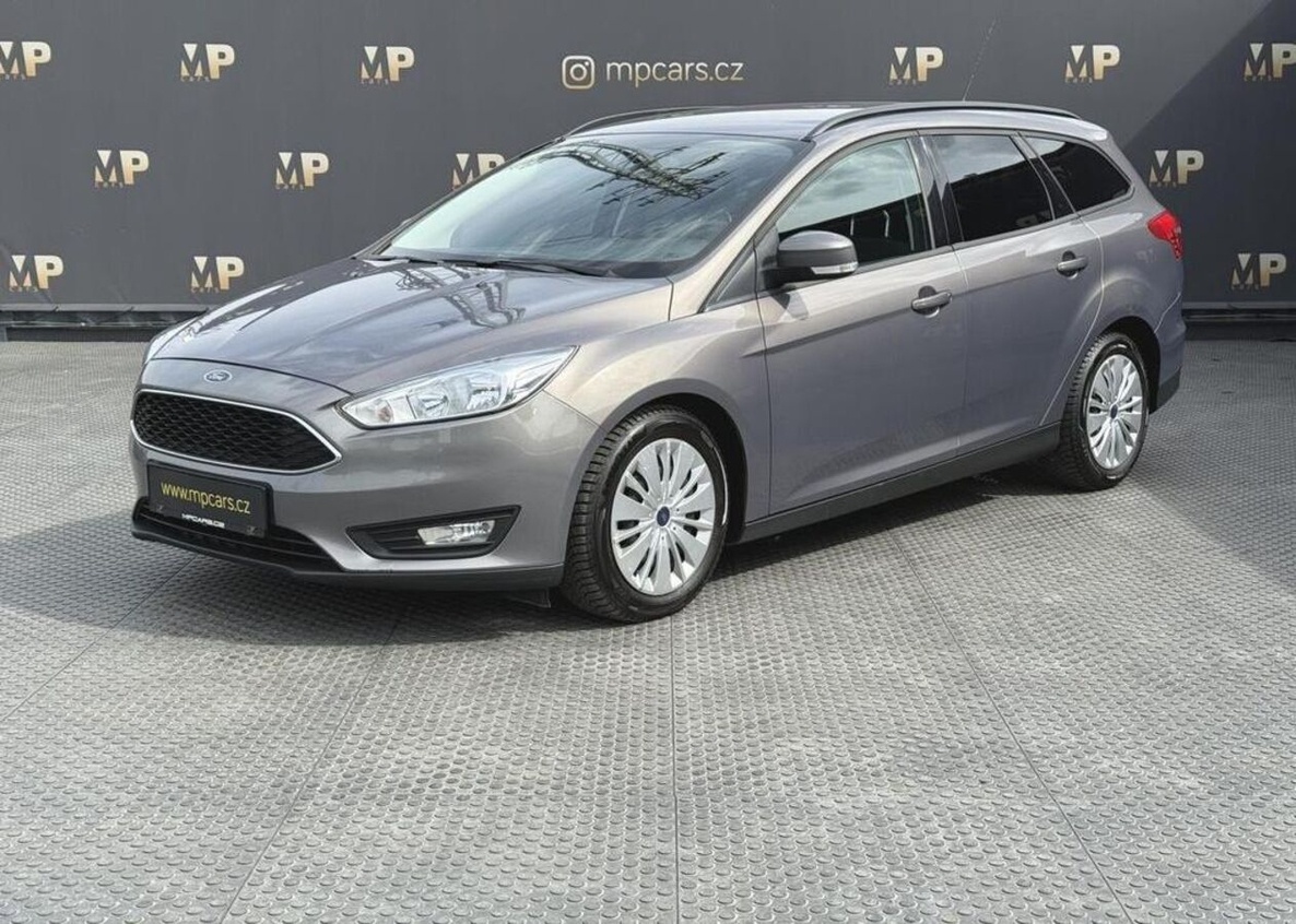 Ford Focus manuál benzín 92 kw 2015