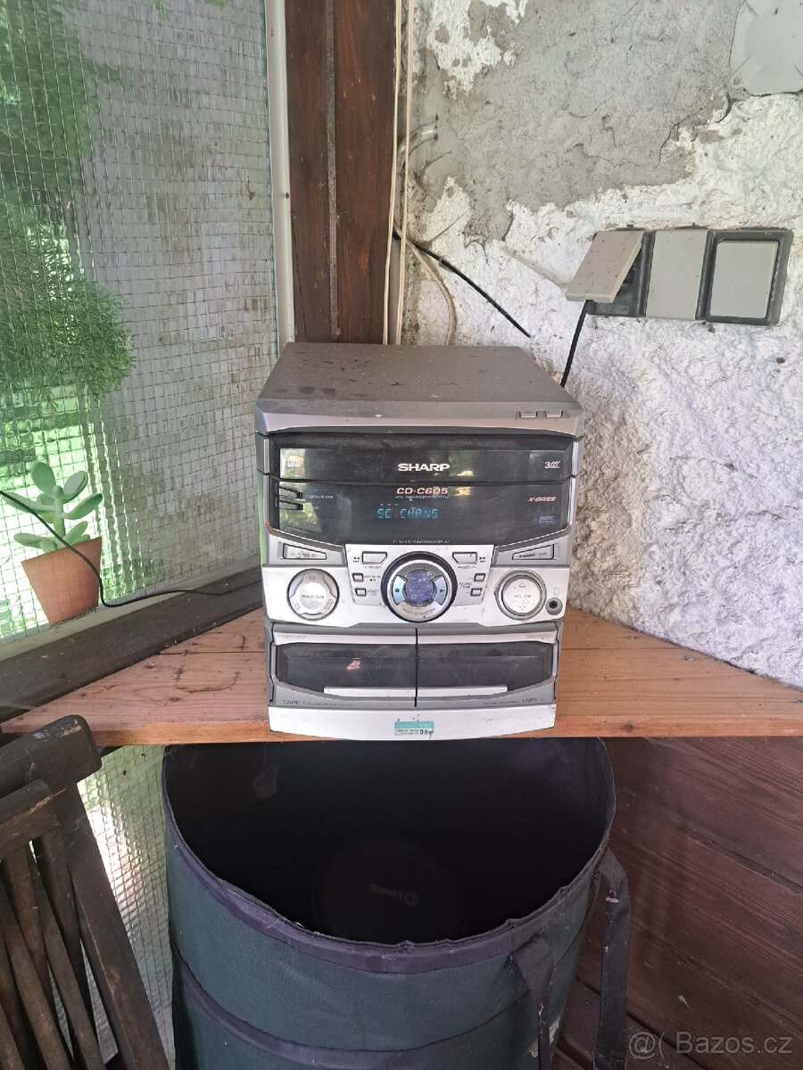 Retro Hi-Fi sestava Sharp – plně funkční