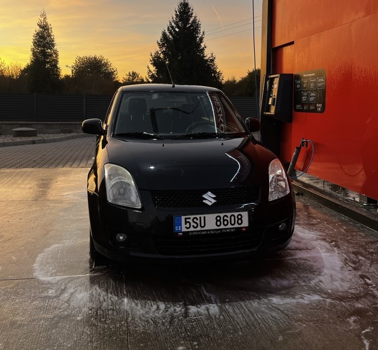 Suzuki Swift 1.5 (75 kW) – 100th Anniversary Edition