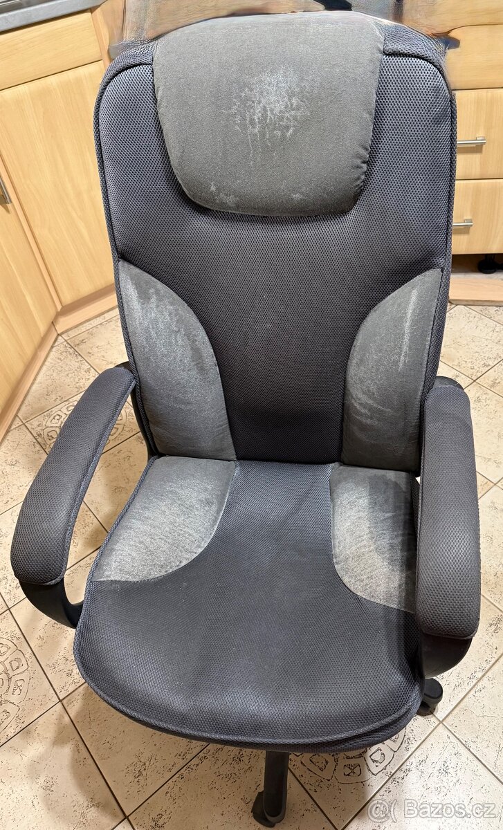 Kancelářské křeslo