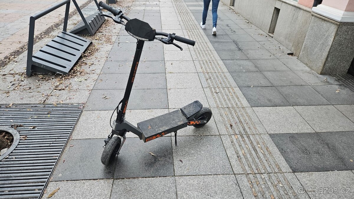 Elektrická Kolobežka KuKirin G2 - plne funkčná
