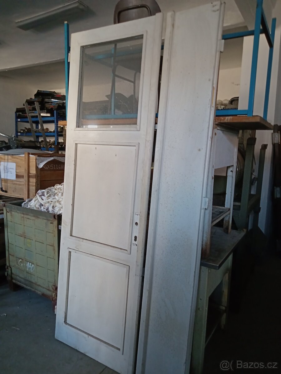 dveře