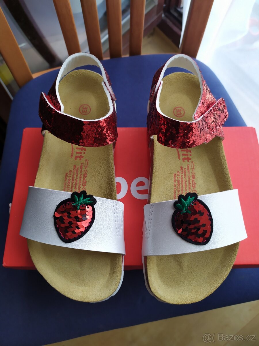 Dívčí sandály zn. Superfit, vel. 33, flitry, jahody