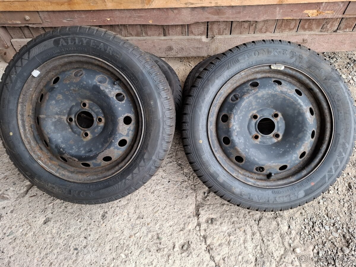 Renault - plechové disky R15 + celoroční pneumatiky 185/60