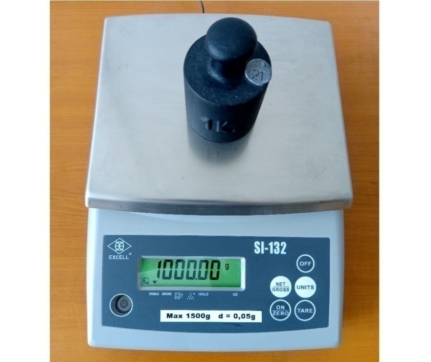 Váhy laboratorní, lékárenské i zlatnické 0,1 g a 0,01 g