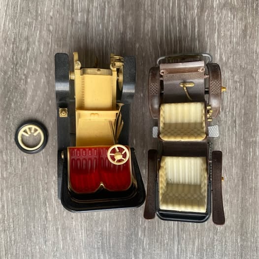 Stará hodně rozbitá autíčka - czechoslovakia