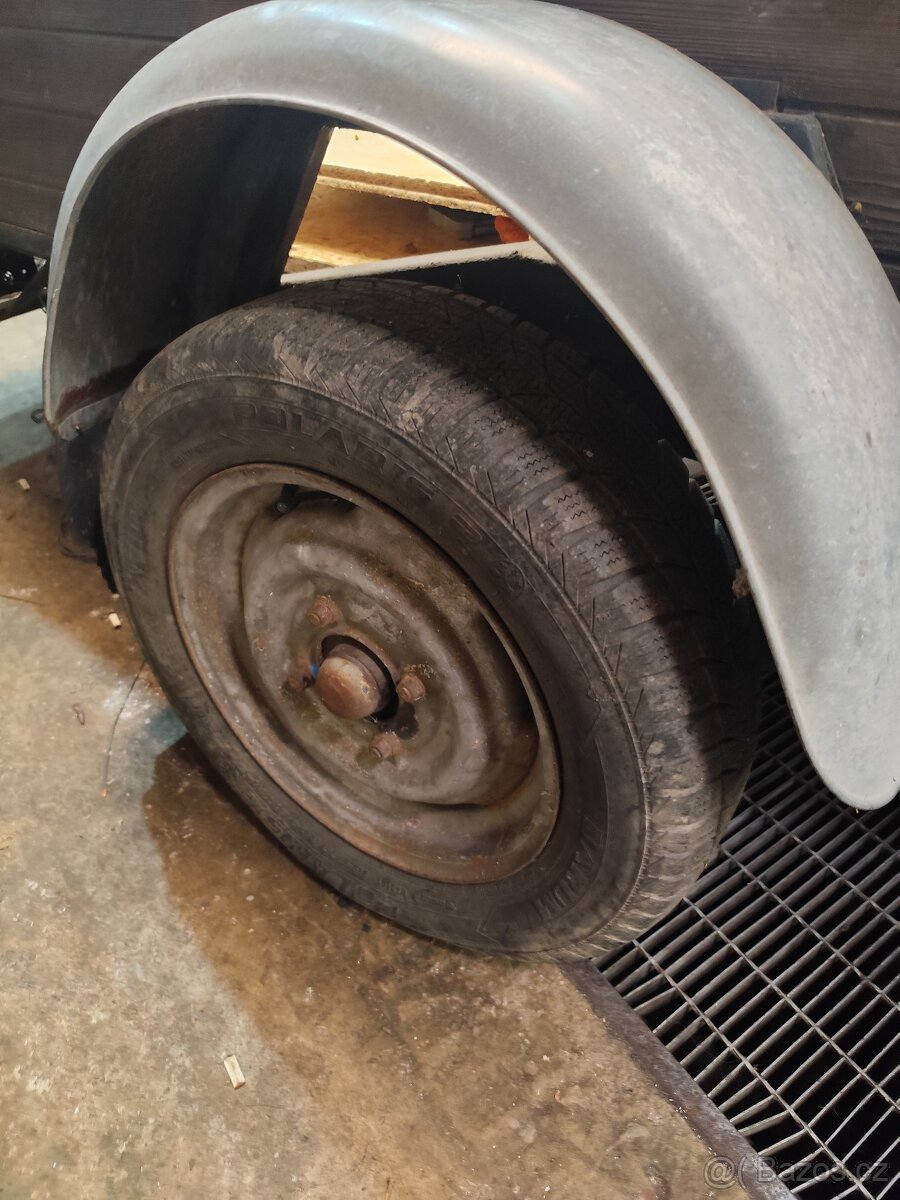 Prodám odpružený přívěs