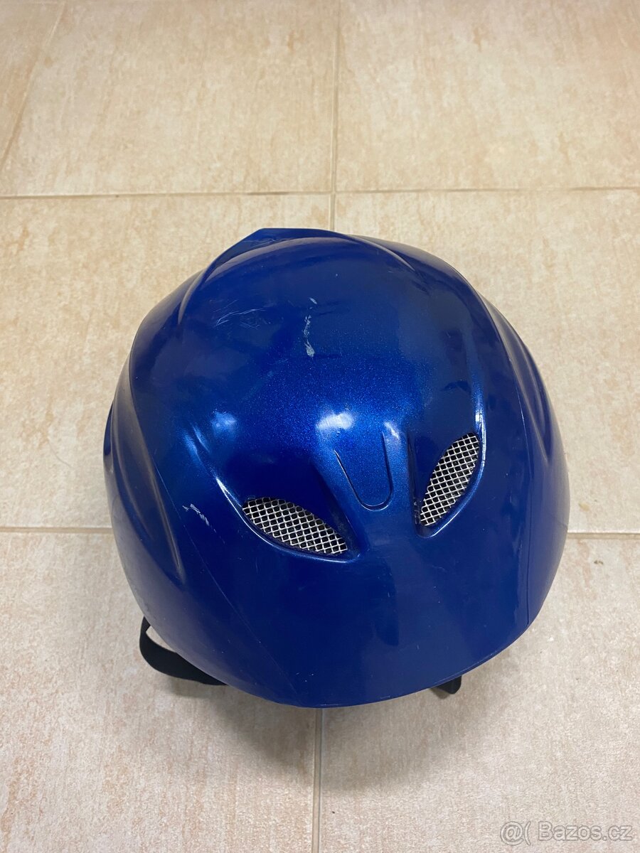 Lyžařská helma vel L