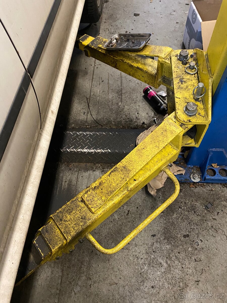 Dvousloupový zvedák 4,2 t PROFI